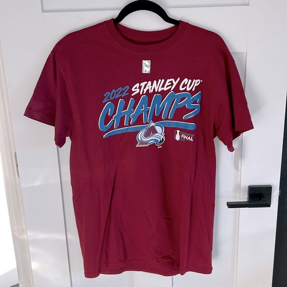 Other - Colorado Avalanche Hockey 2022 Stanley Cup Champions Shirt Size M NWT
